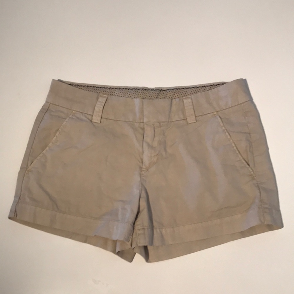 Uniqlo khaki shorts